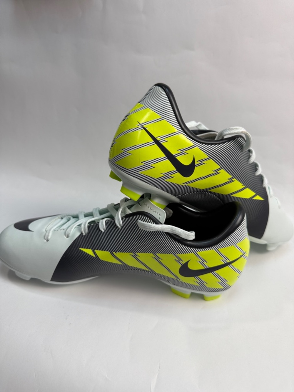 Nike Mercurial Victory II Soccer Cleats Y5 EU37.5 NWOT
